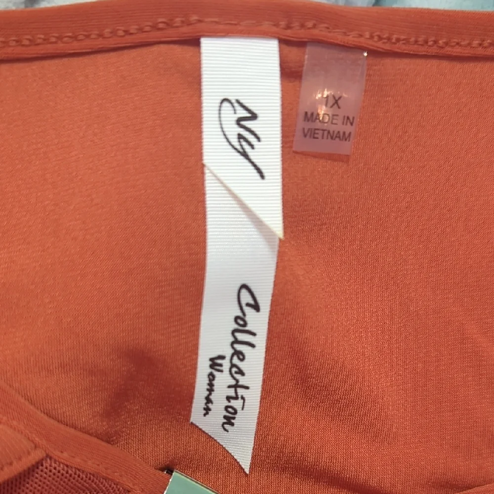 Women's Rust Top with Unique Neckline - Picture 4 of 5